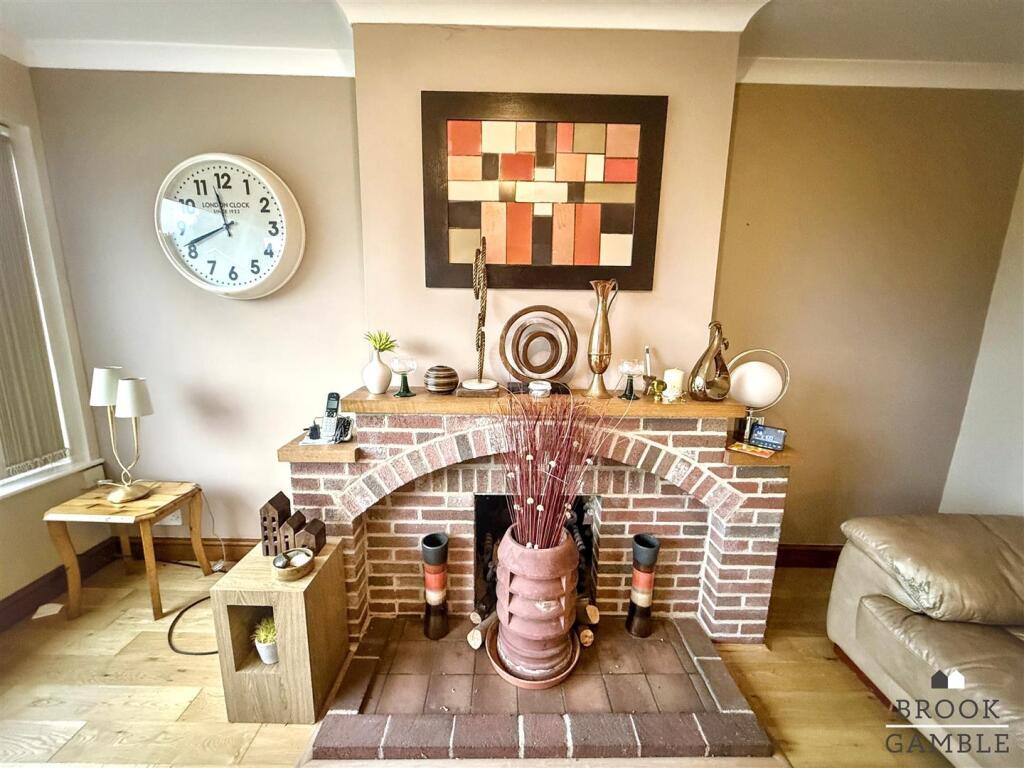01323 438506