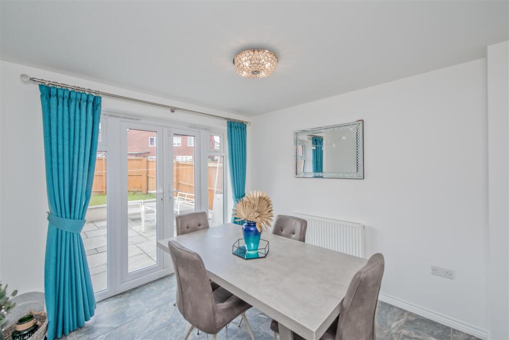 Dining Room: