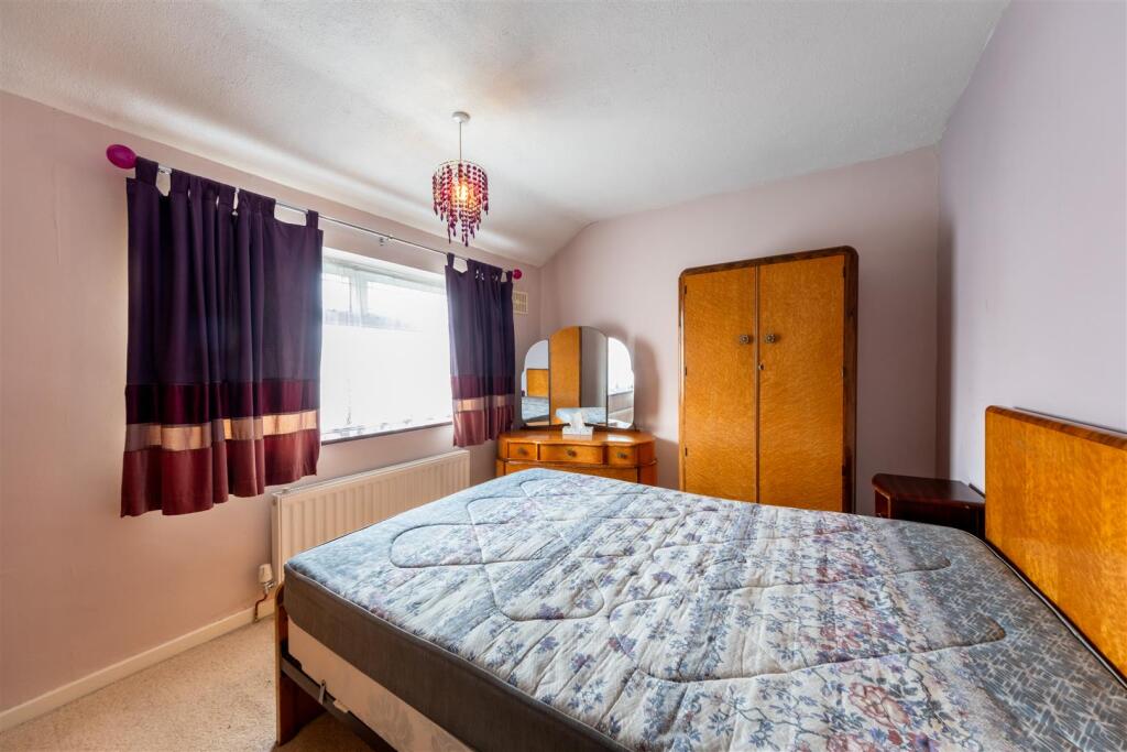 3 Chestnut Close-011.jpg