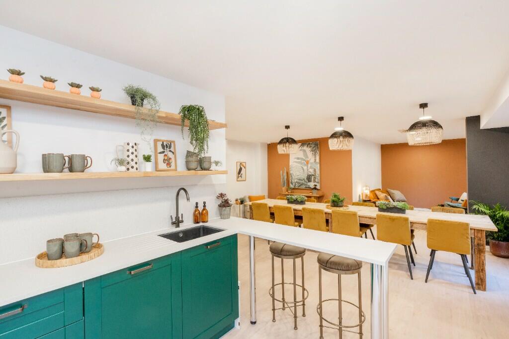 Hosting Kitchen