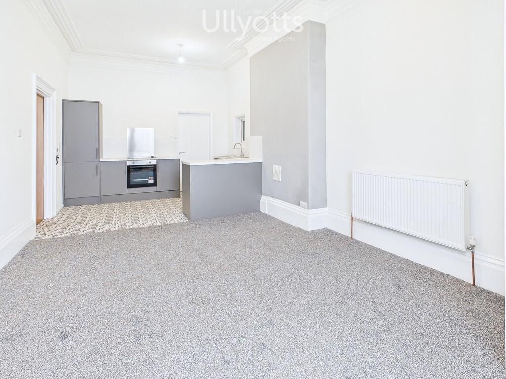 Lounge/Kitchen