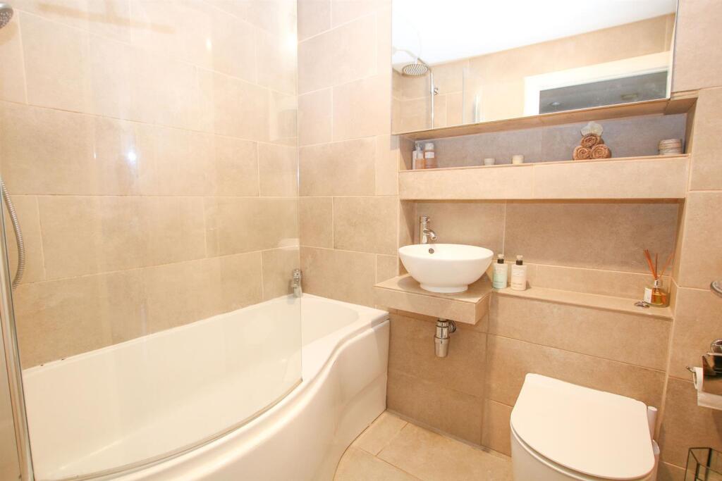 IMG_5954 BATH.jpg