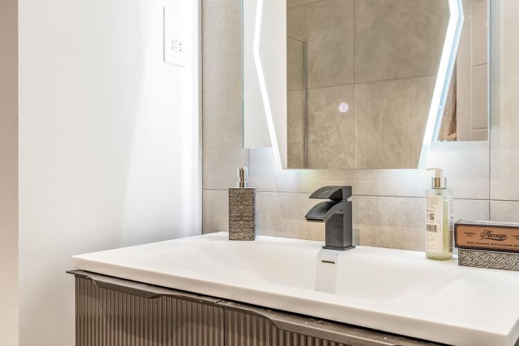 6. Bath Lifestyle