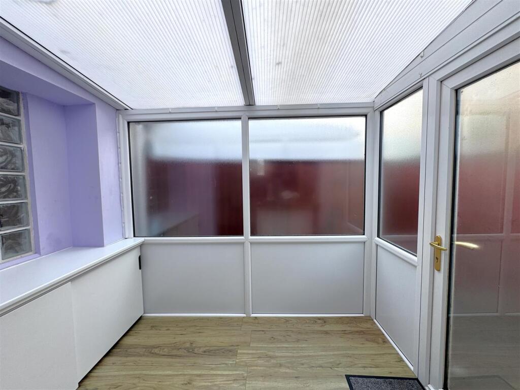 4.jpeg