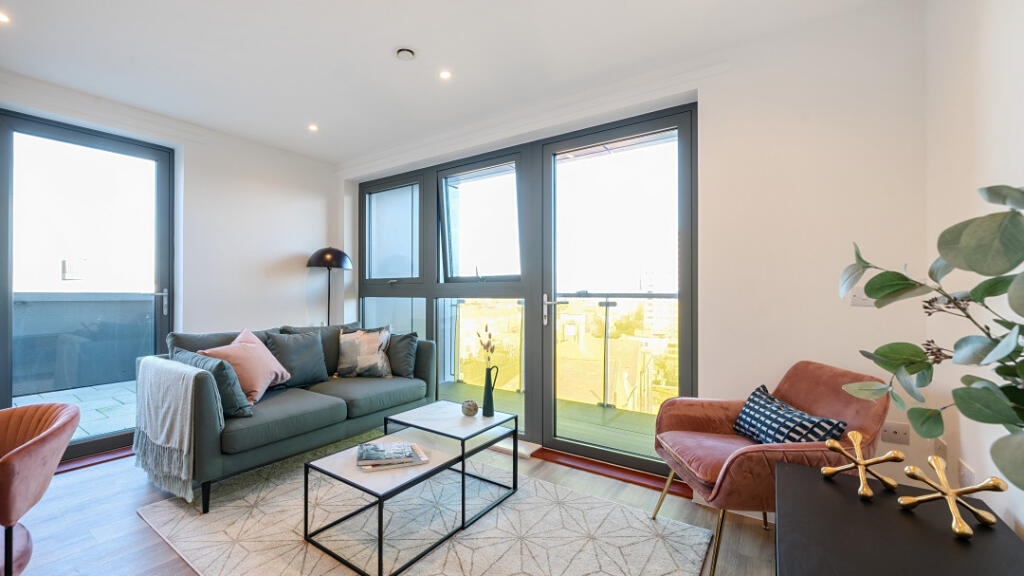 182 Carlton Vale, Kilburn, NW6 5HH