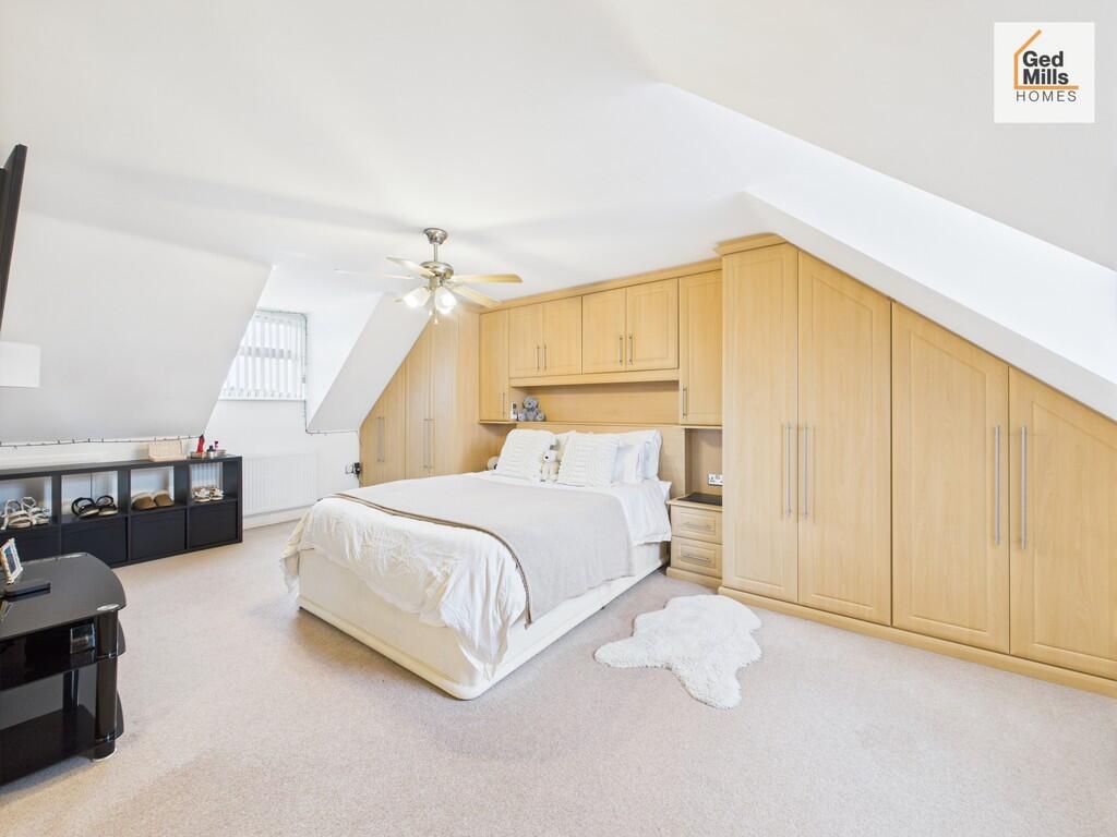 CAM04261G0-PR0083...