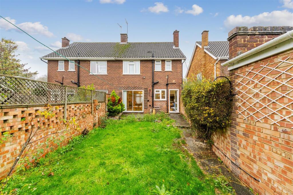 14 Lynton Close, Isleworth TW7 7ET-23.JPG
