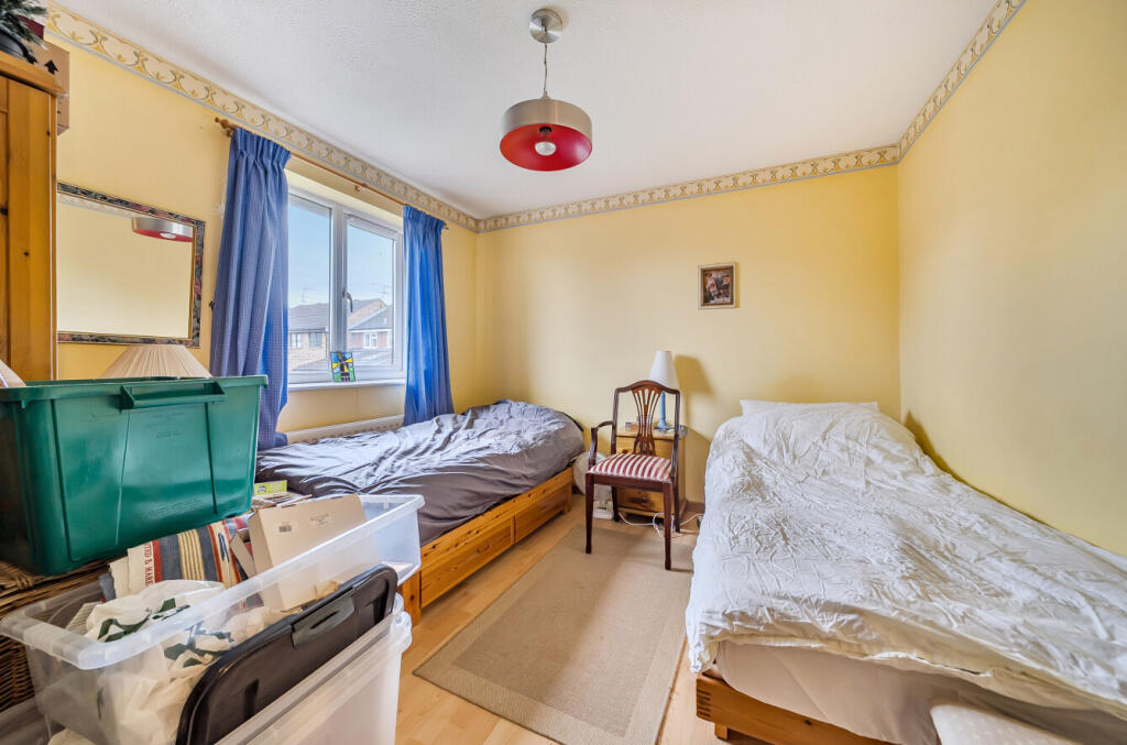 1372907-4-69023a4...