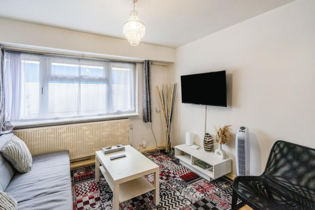 Living Room (3)