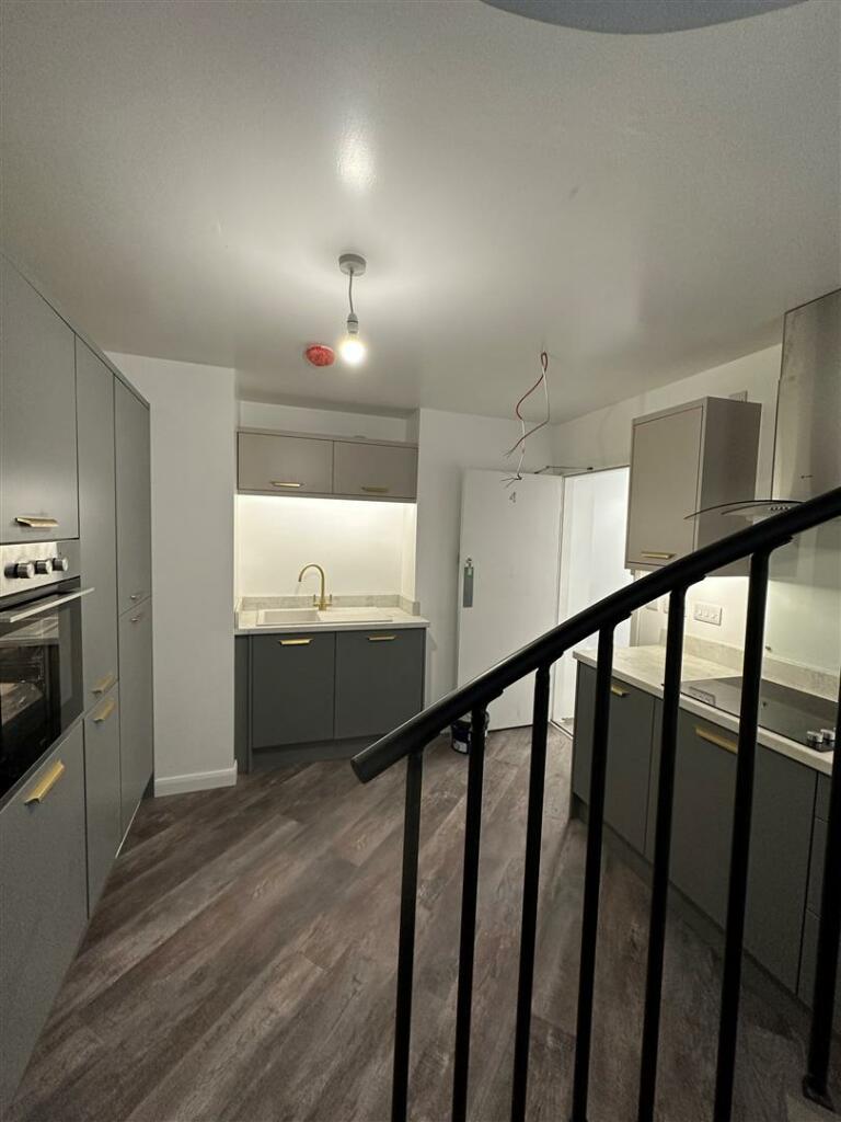 Kitchen 3.jpg