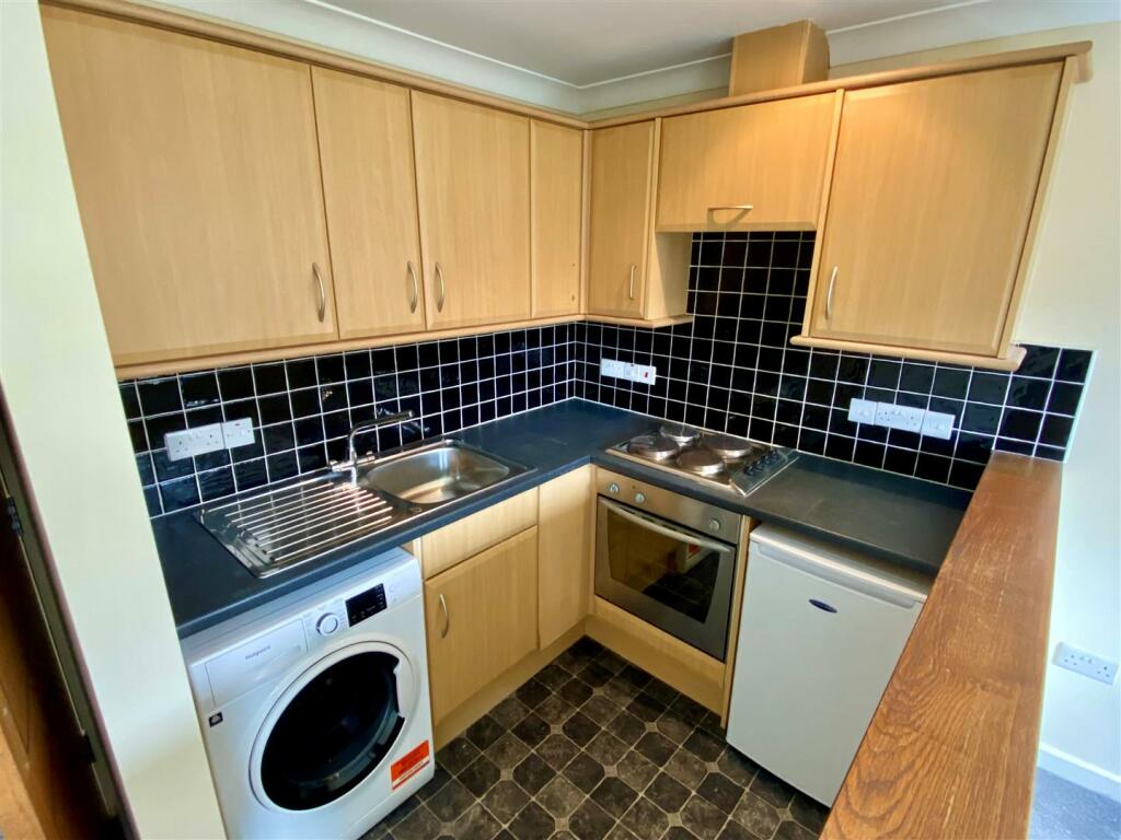 12 Venetian Views Kitchen