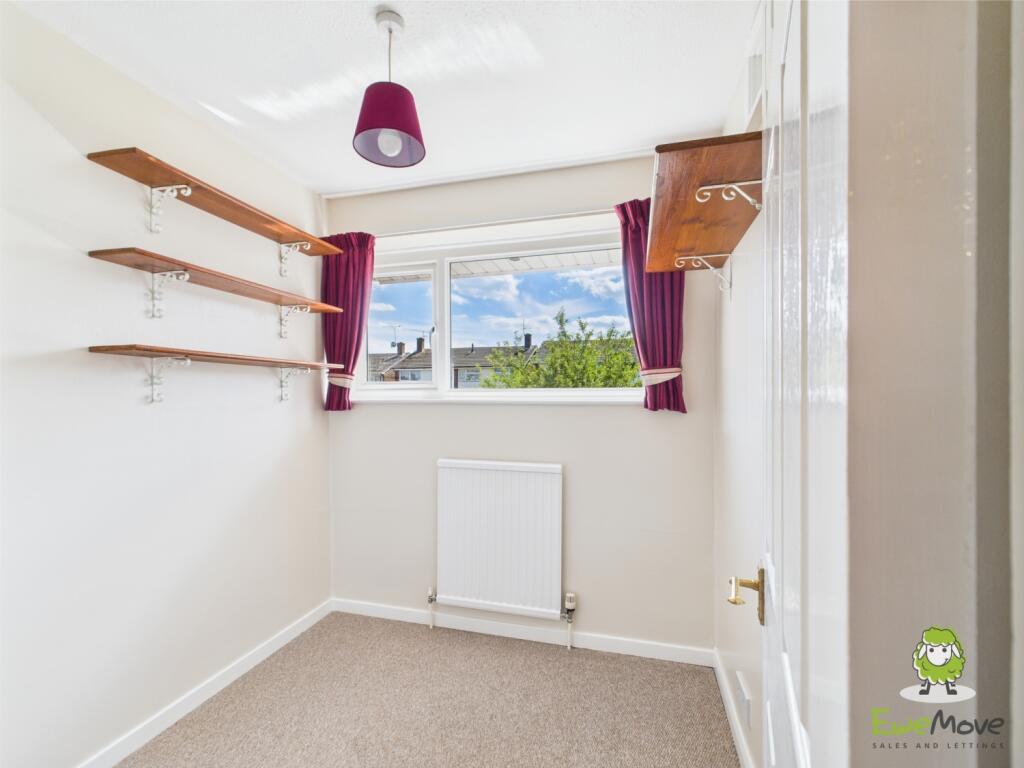 EweMove Basingstoke Estate Agents 22 Fabian Close