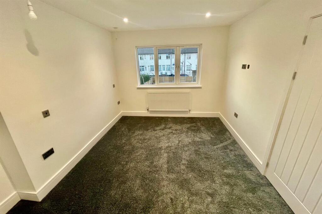 Bedroom2.jpg