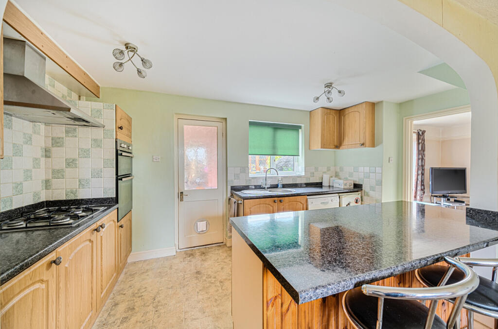 246821e21c5d44b1289243arw24