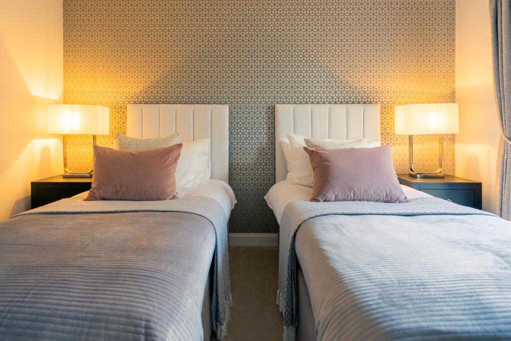 Whitelock Grange, Bingley - Guest Suite  