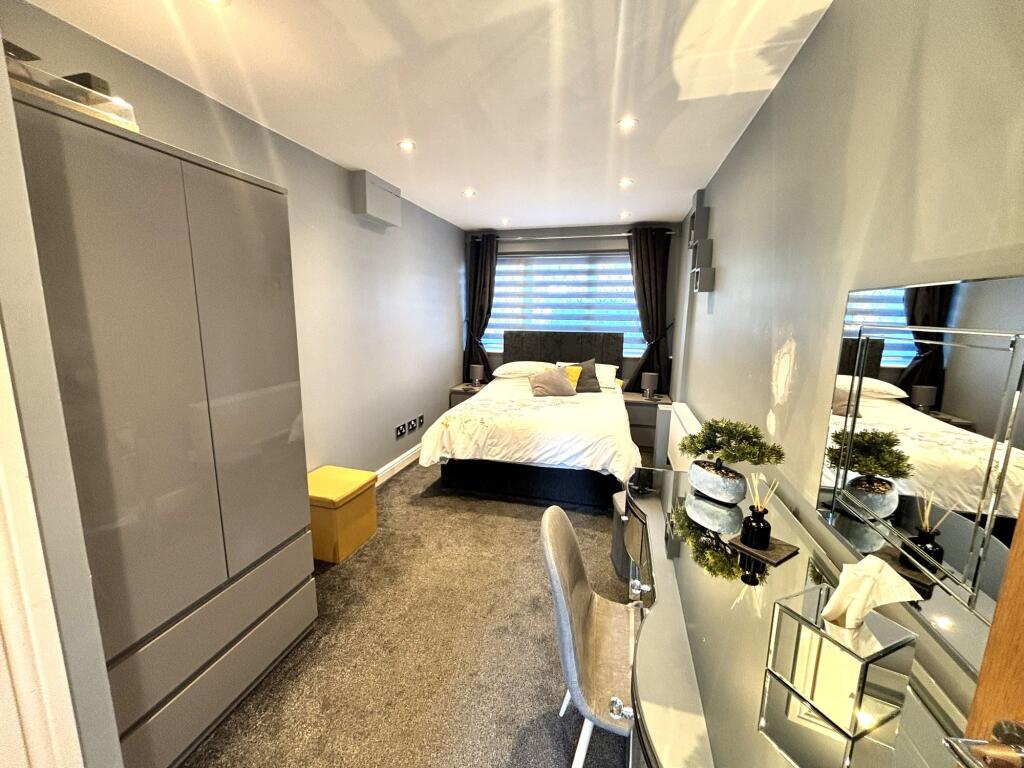 Bedroom 5/Reception Room