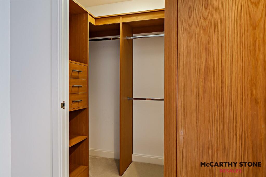 8594659-interior18-800.JPG