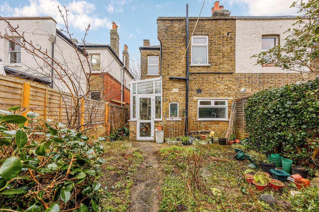 Church Gardens- (...