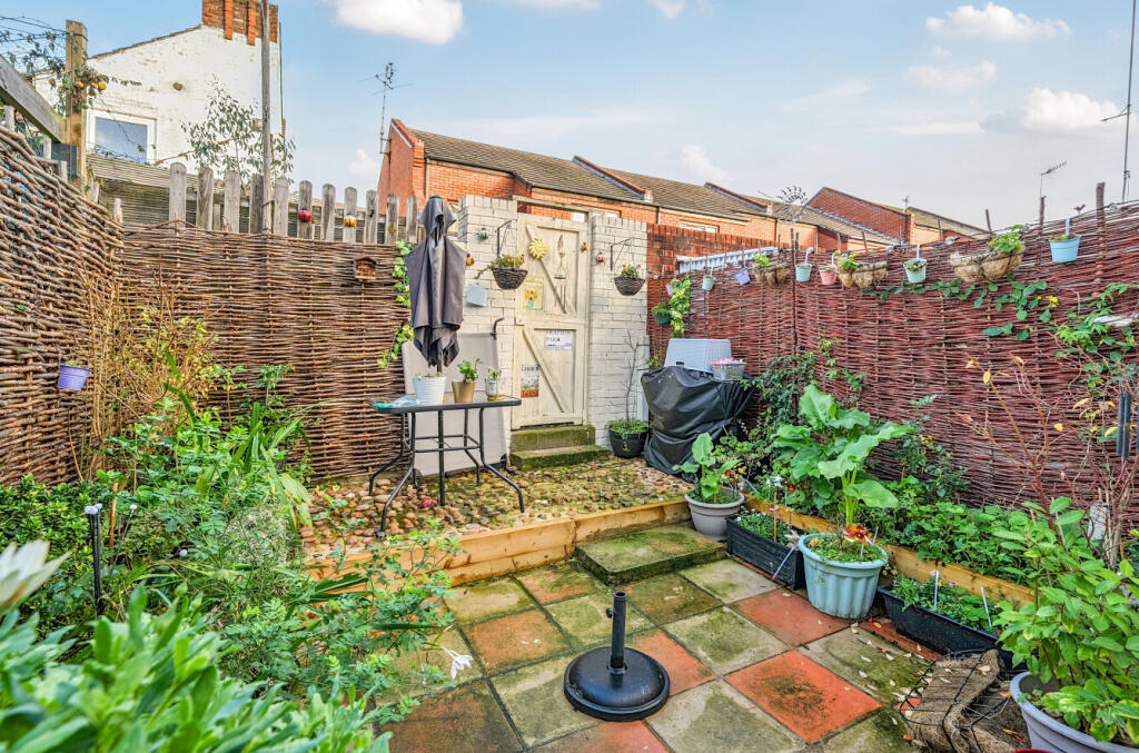 1388535-18-693952...