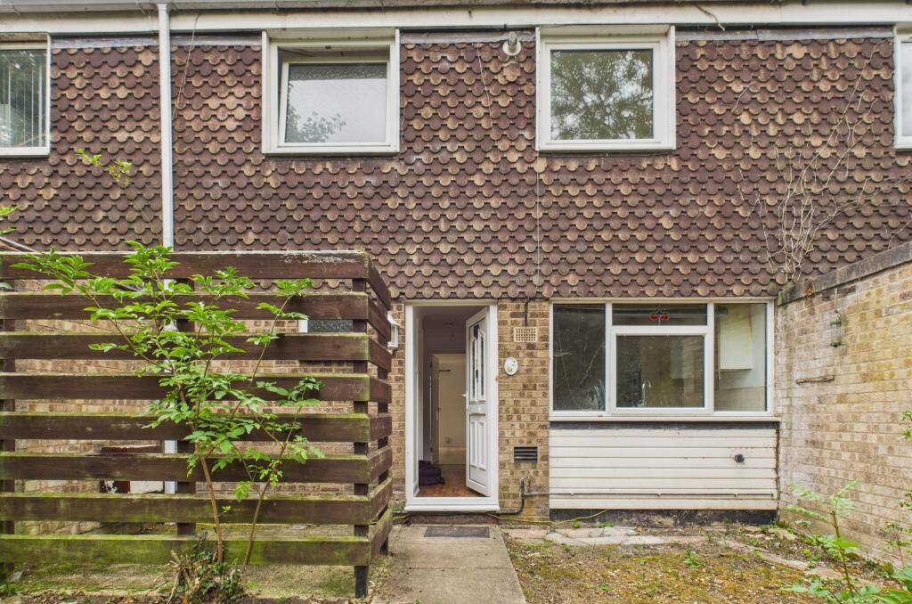 CAM02545G0-PR0469-STILL015