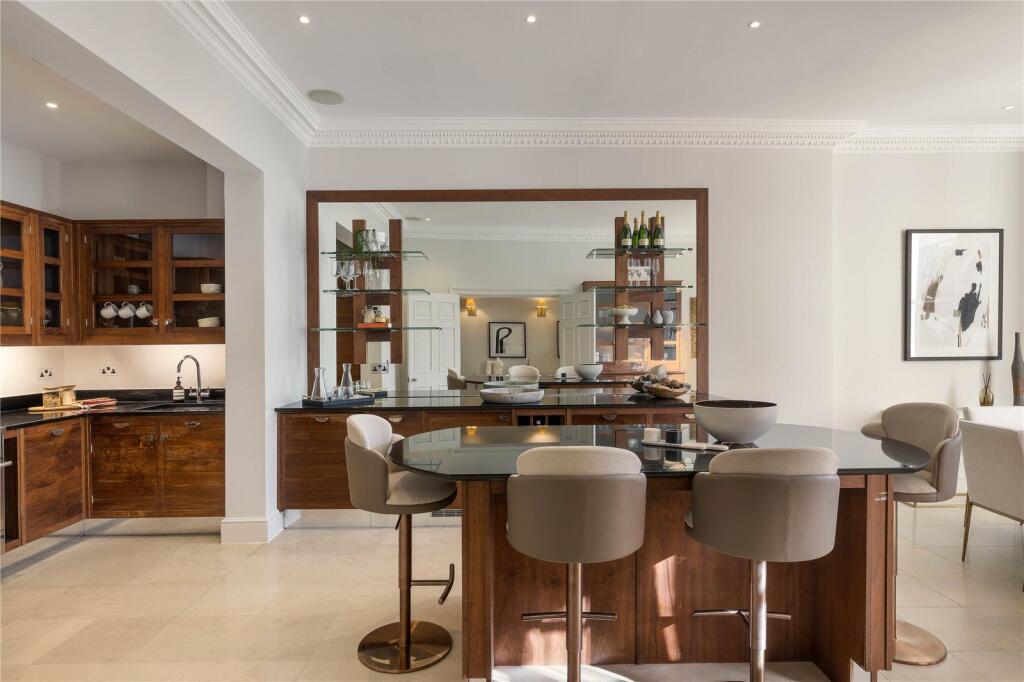 Kitchen/Dining