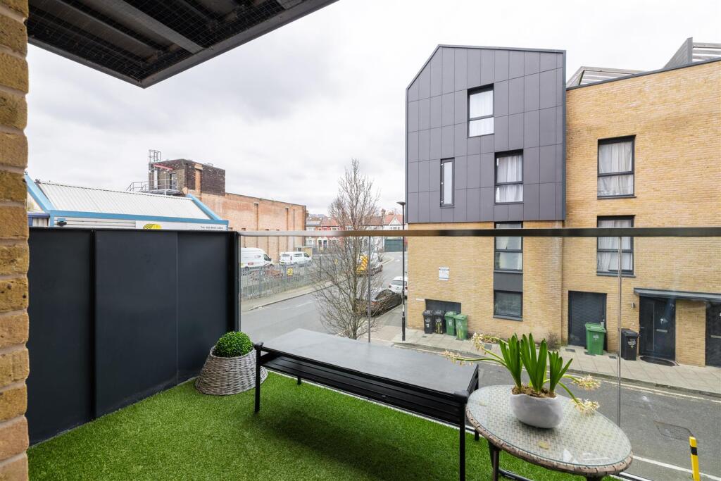 Collendale Road, E17