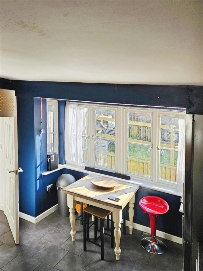 29717510-7-4D1A-9BC4-41DFE9FA9AFA-2208-000000EE6AA