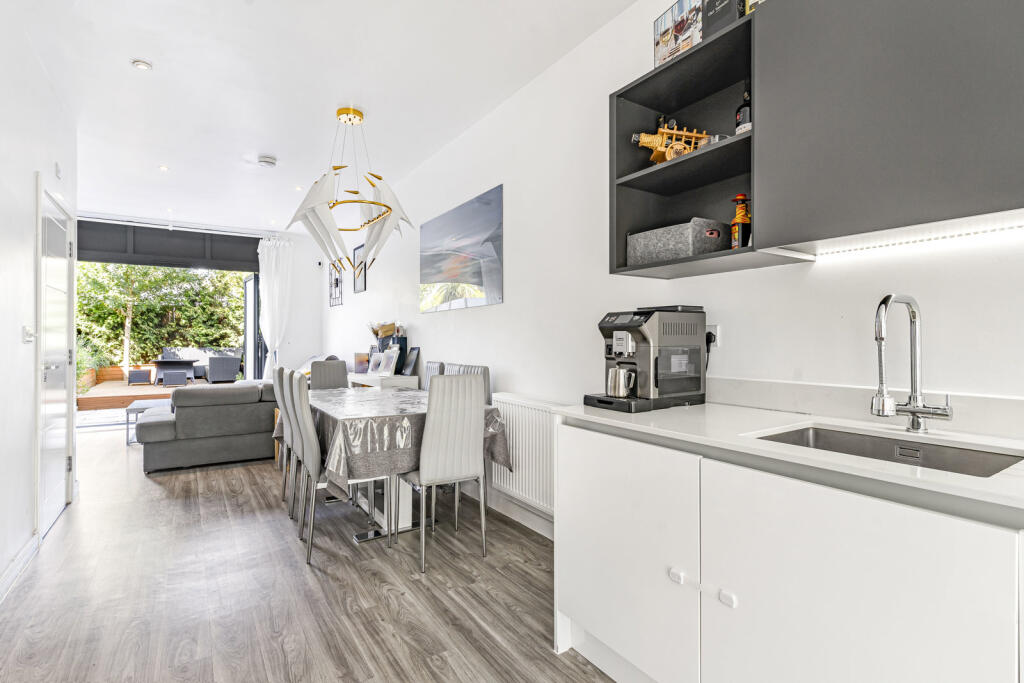 Reception/Kitchen