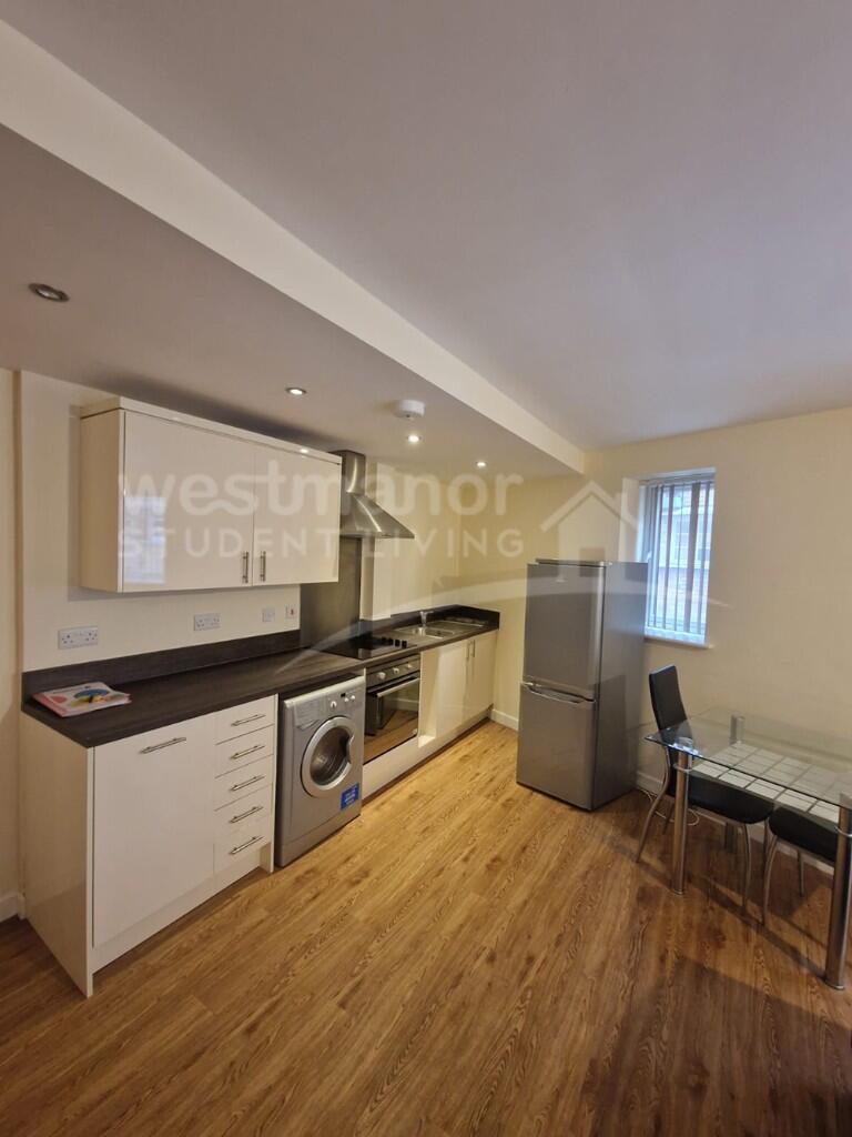 FLAT 7