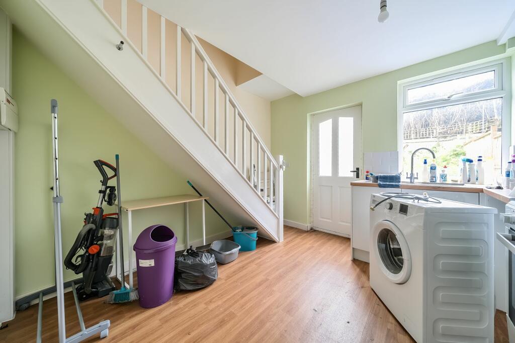 Kitchen (2)