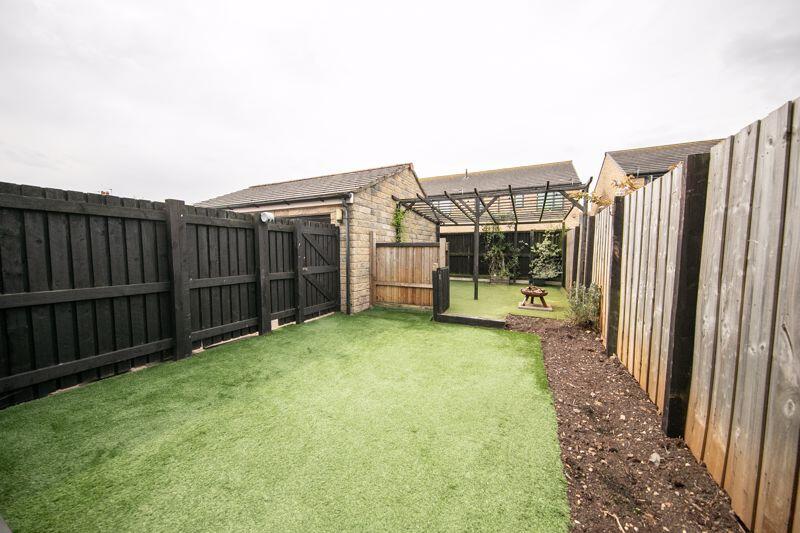 Low maintenance private garden