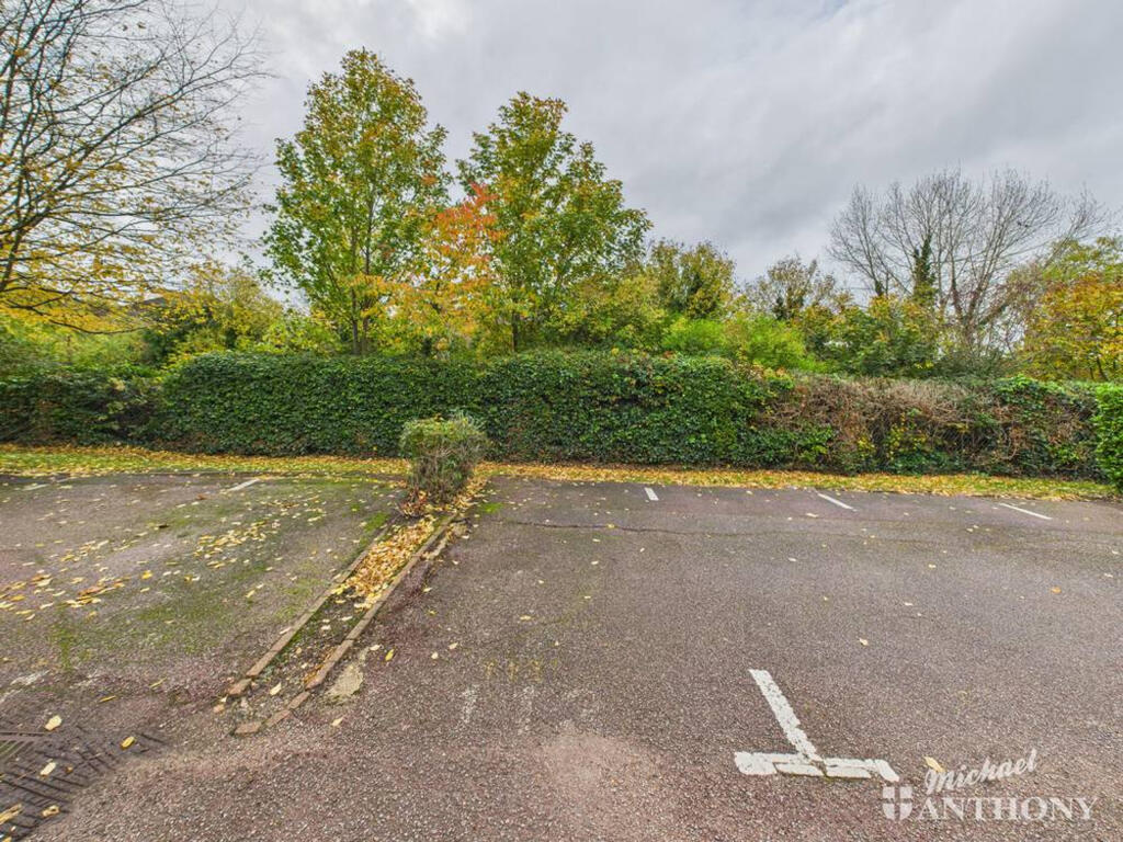 CAM03852G0-PR0470-STILL009-thumbnail-h750-70