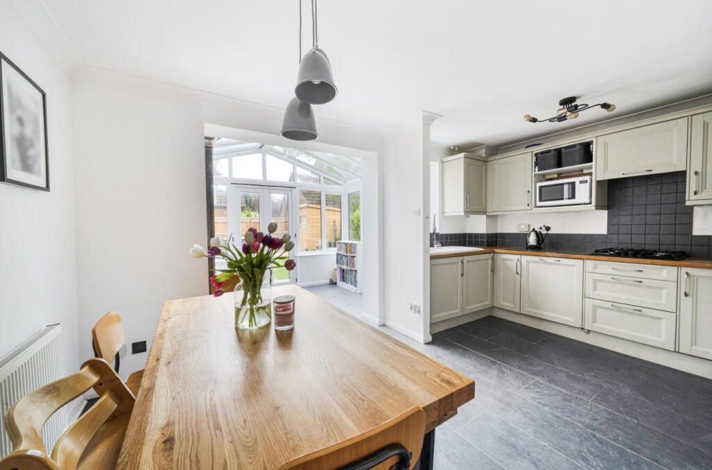 8-6821b4b9c6581-1...