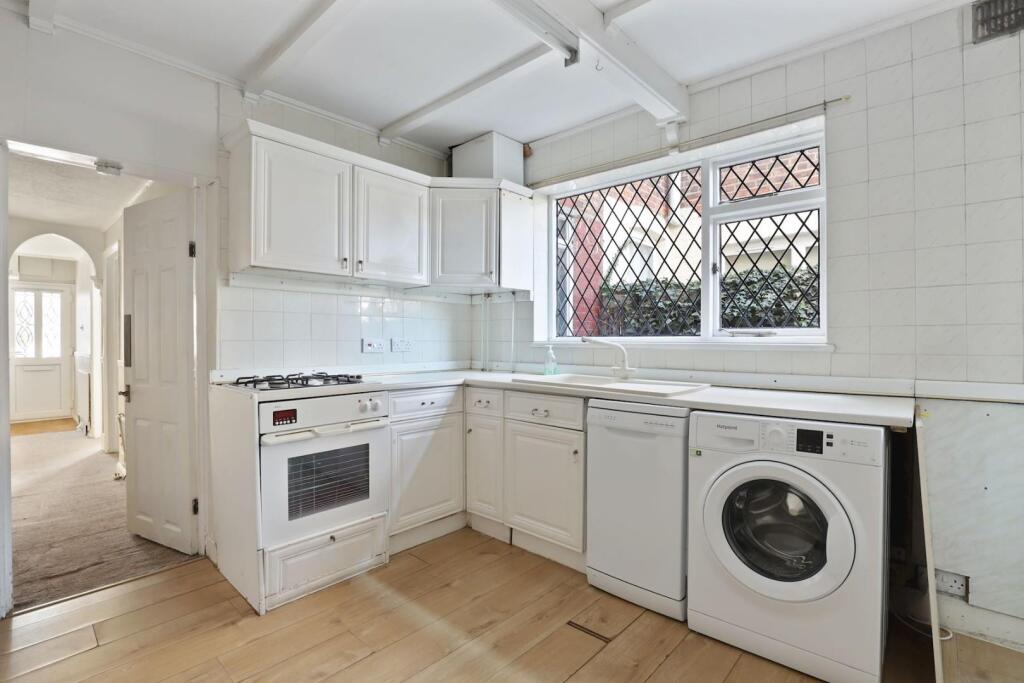 08-5a83JHPropWpen - 350 Blandford Road - 24 (1)-me