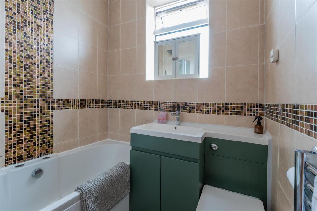 Corporation Road 163-18.jpg