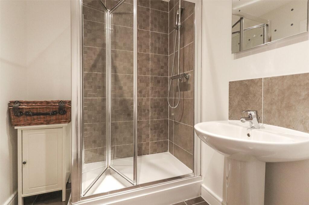 En-Suite Shower