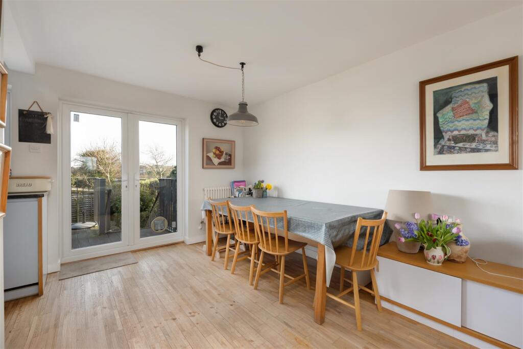 Island Wall, Whitstable