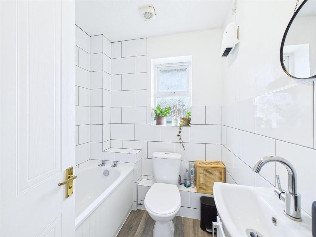 5 - Two bedroom flat.jpg