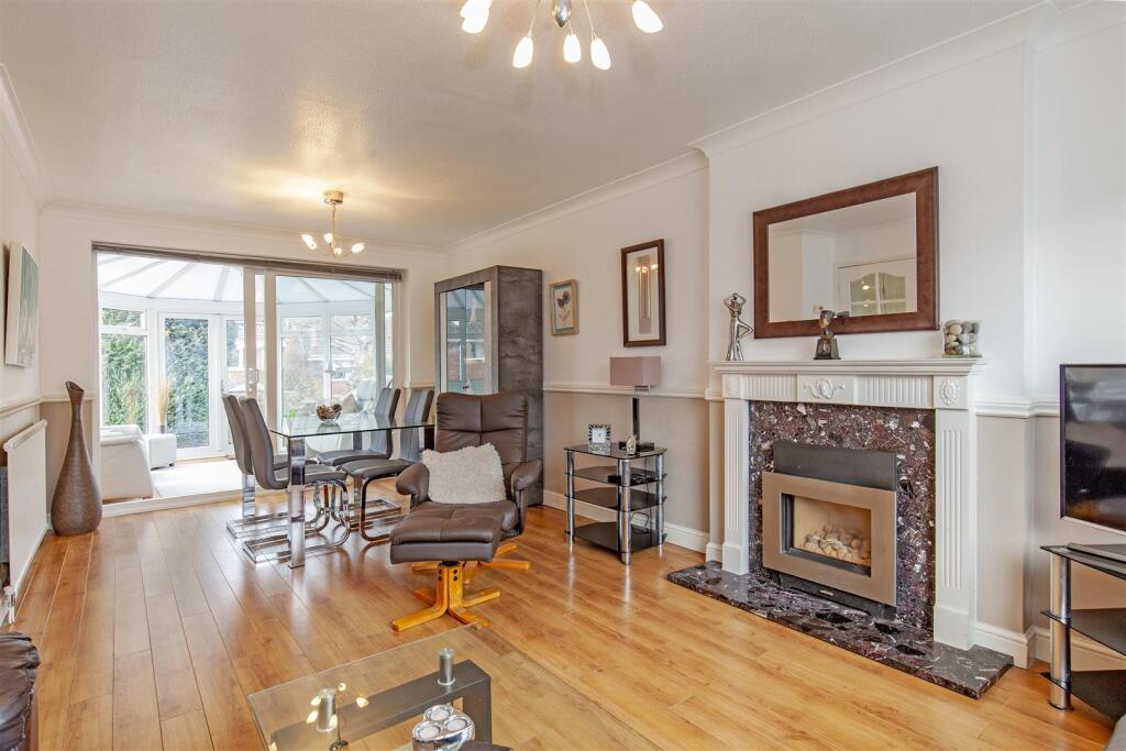 Reception Room-2.jpg