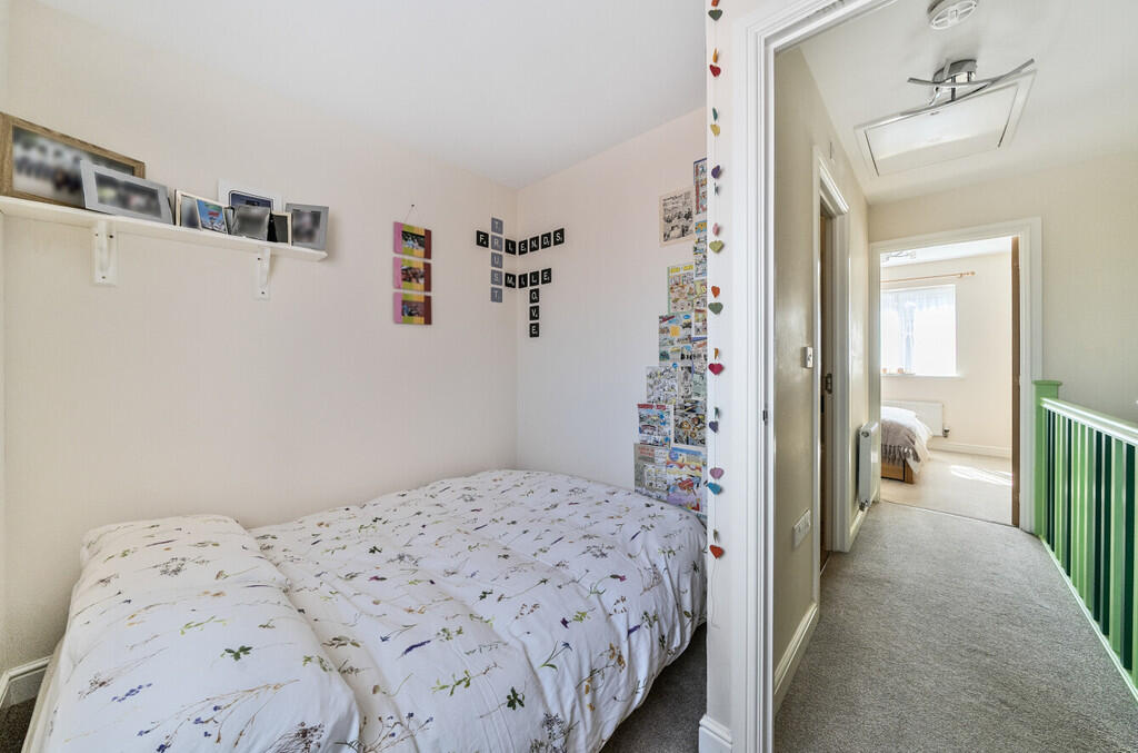 1311697-10-6852d1...