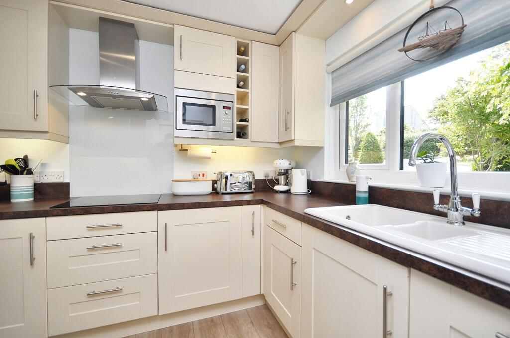 Dining kitchen