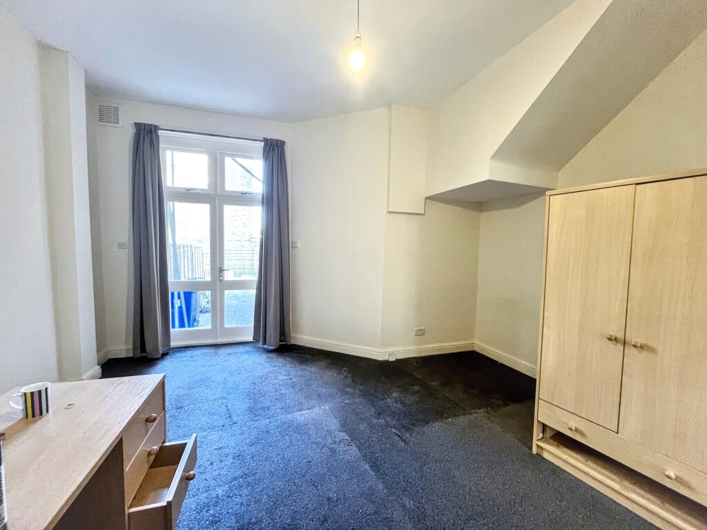 98 Ritherdon Road, Tooting, London SW17 8QQ