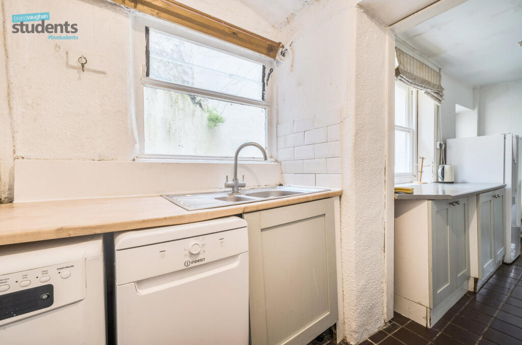 f5e83d8a-b968-4c8...