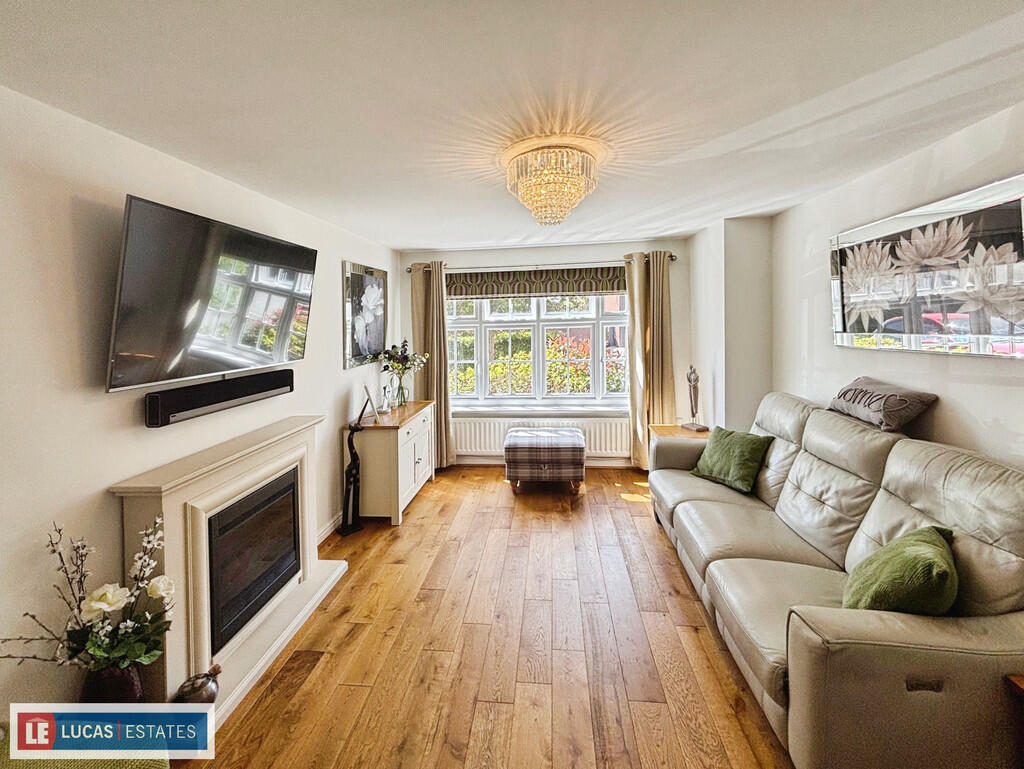 f5a79b38-4F-4C69-...