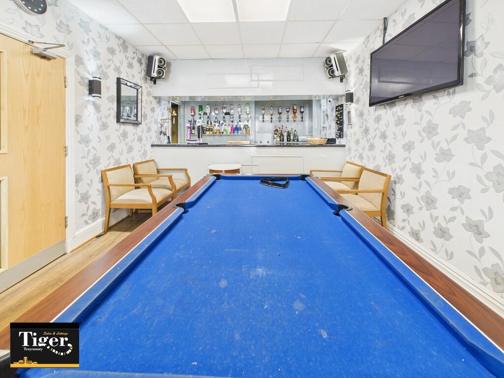 CAM02176G0-PR0547...