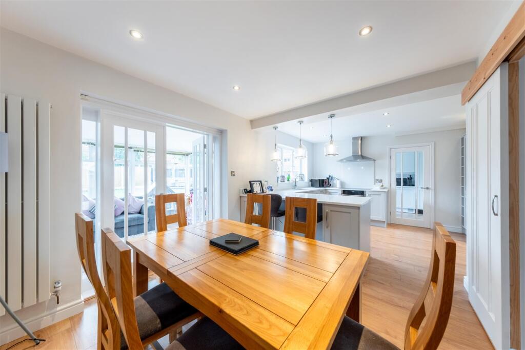 14 Carnoustie Close-008.JPG