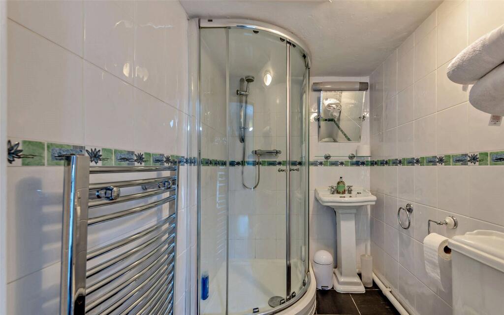 En Suite Shower