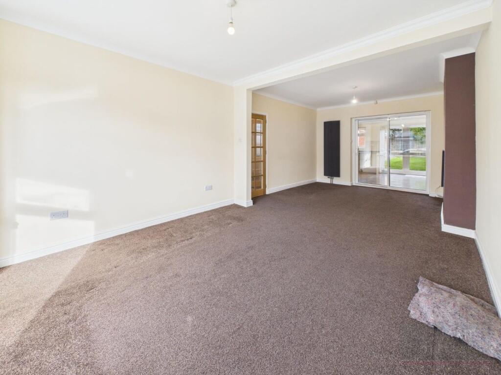 through lounge/dining room