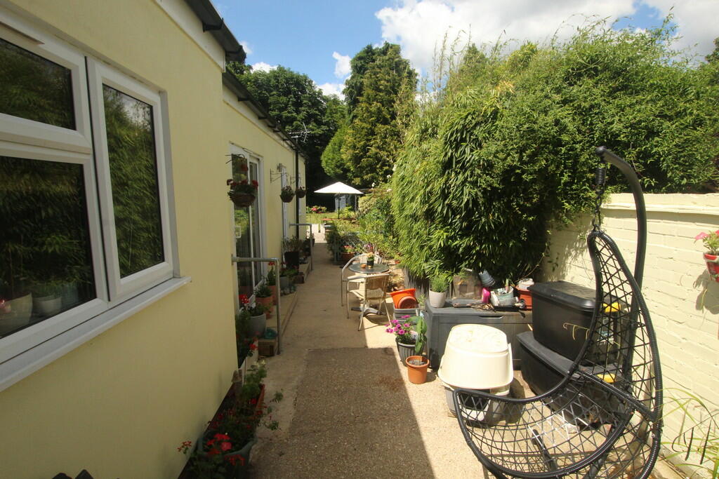 Garden/Annexe