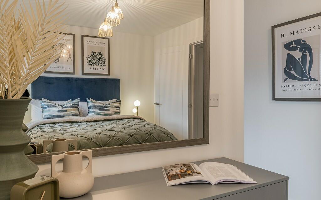 Similar Show Home